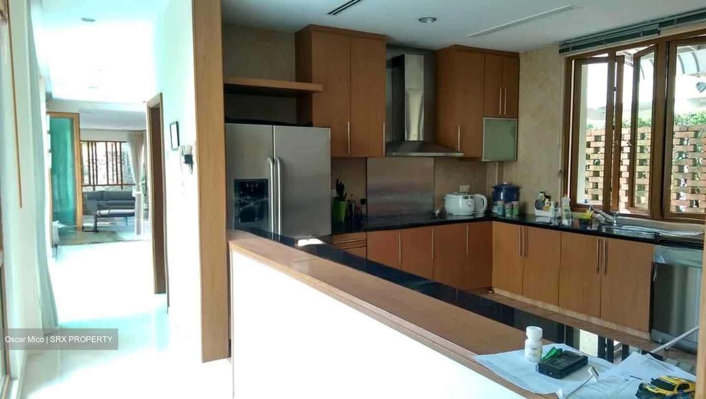Holland Road (D10), Detached #554422611